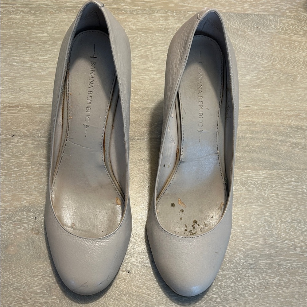 Banana republic wedge shoes